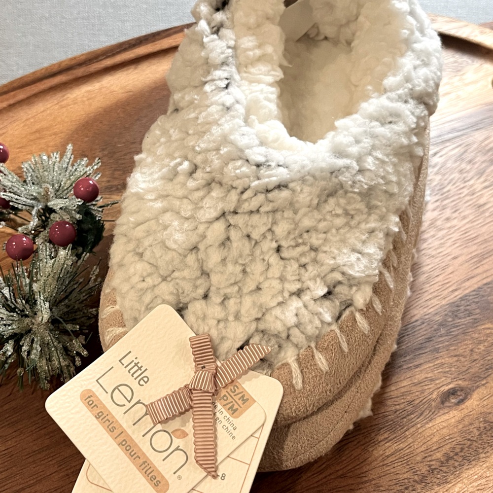 Lemon GIRL’S Gray Slippers Non-Skid Size 12 - 1 NWT